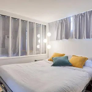appartement-refait-neuf-proche-arc-triomphe-4p.fr-paris.fr/