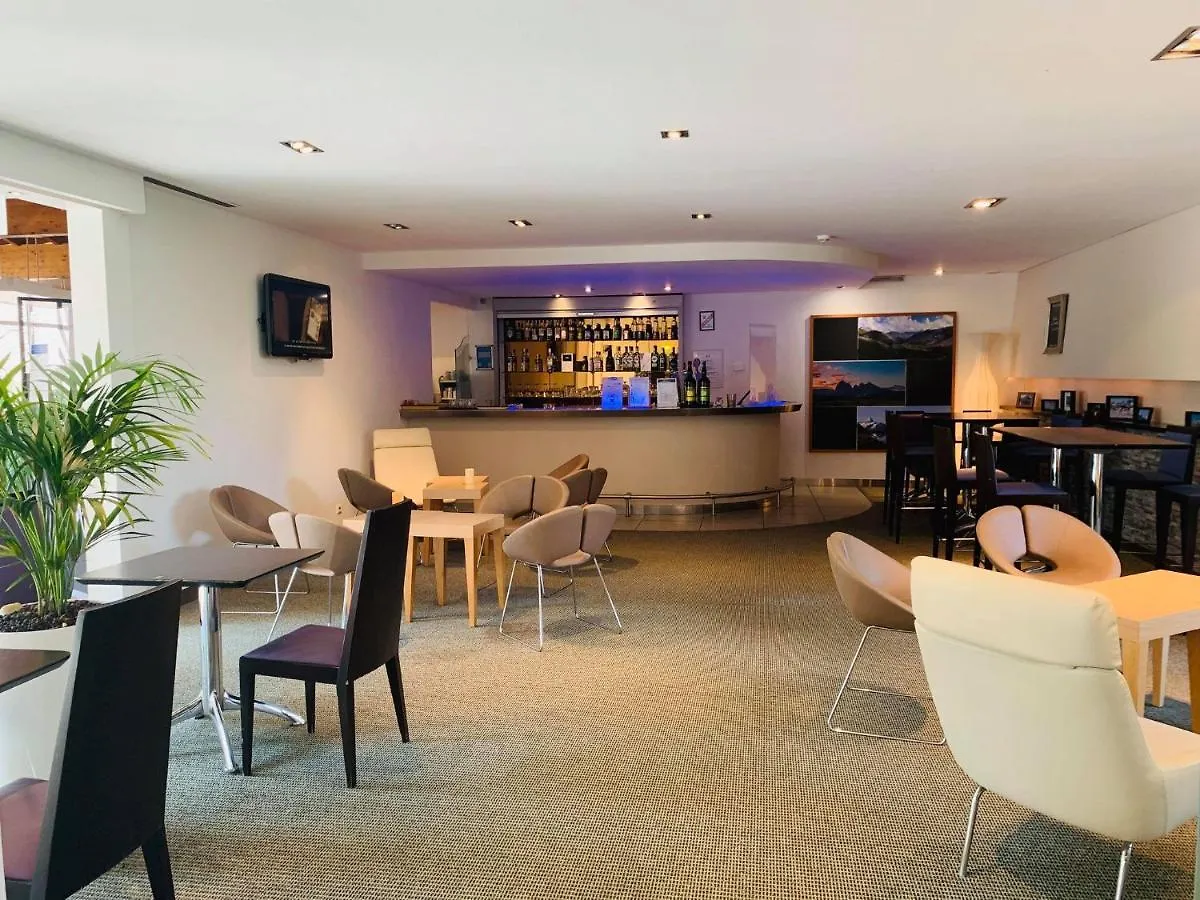 Novotel Grenoble Nord Voreppe Otel