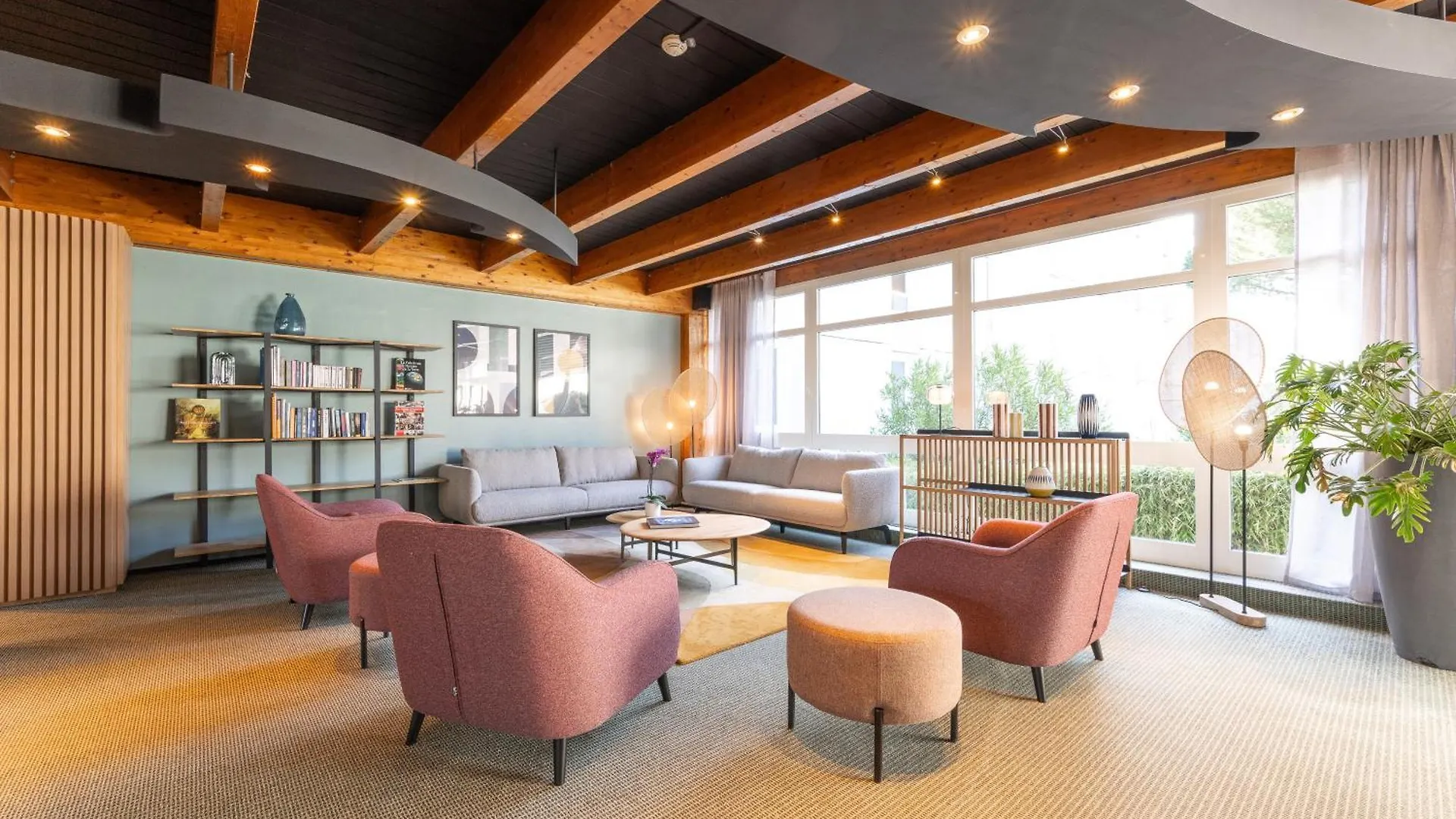 Novotel Grenoble Nord Voreppe Otel