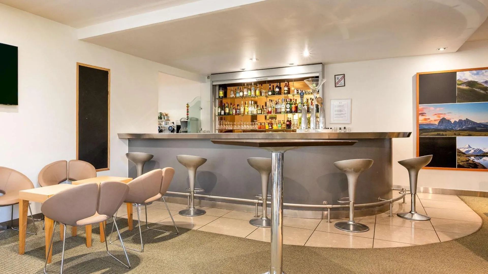 Novotel Grenoble Nord Voreppe Hotel
