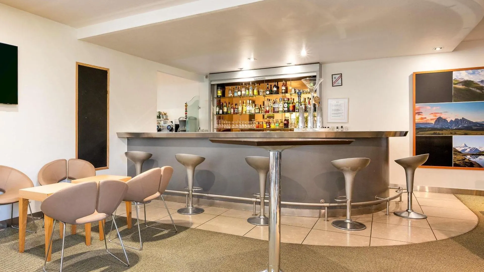 Novotel Grenoble Nord Voreppe Hotel