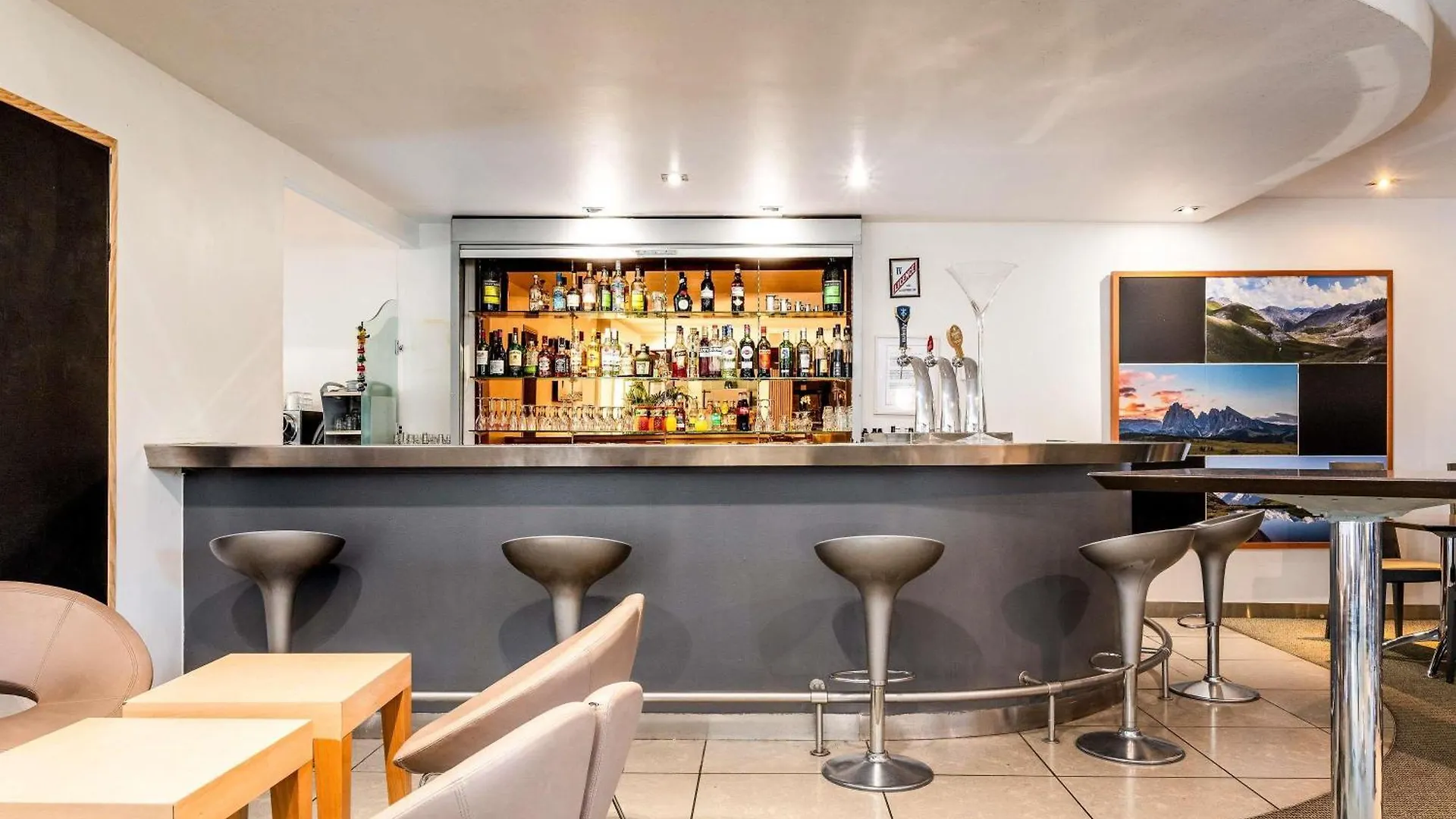 Novotel Grenoble Nord Voreppe 4*,