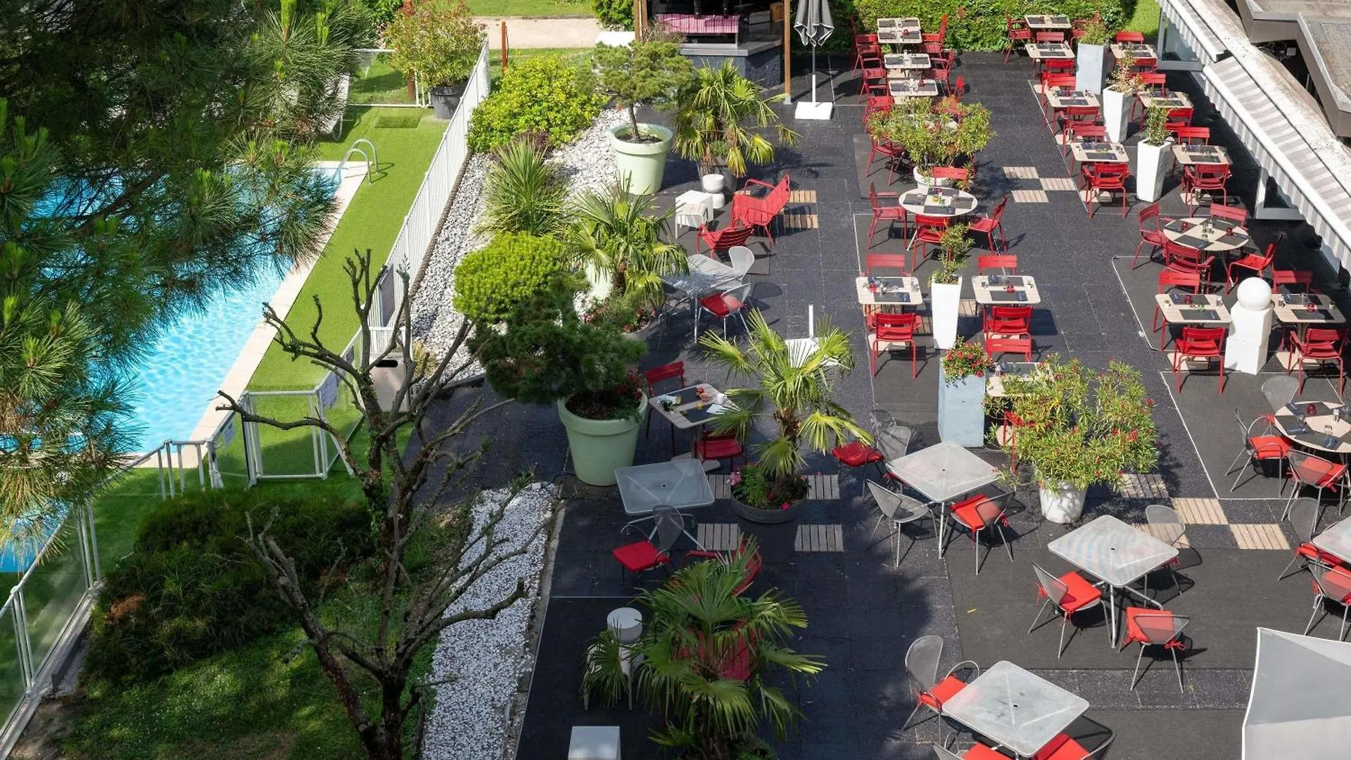Novotel Grenoble Nord Voreppe Otel
